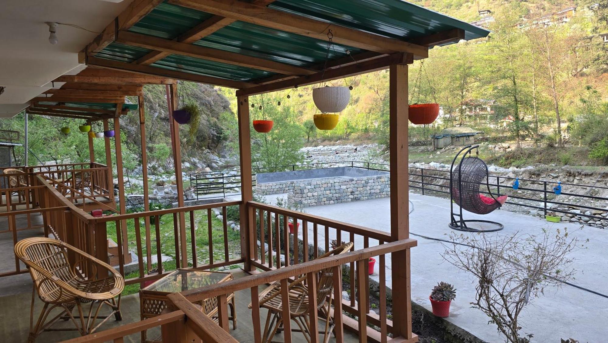 Sharda Resort-Tirthan Valley Banjār المظهر الخارجي الصورة